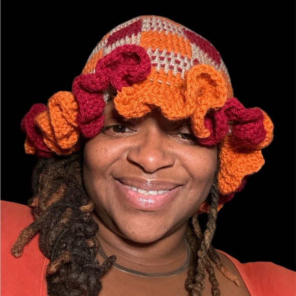 Handcrafted Checkered Ruffle Hat - Picture 2 of 6
